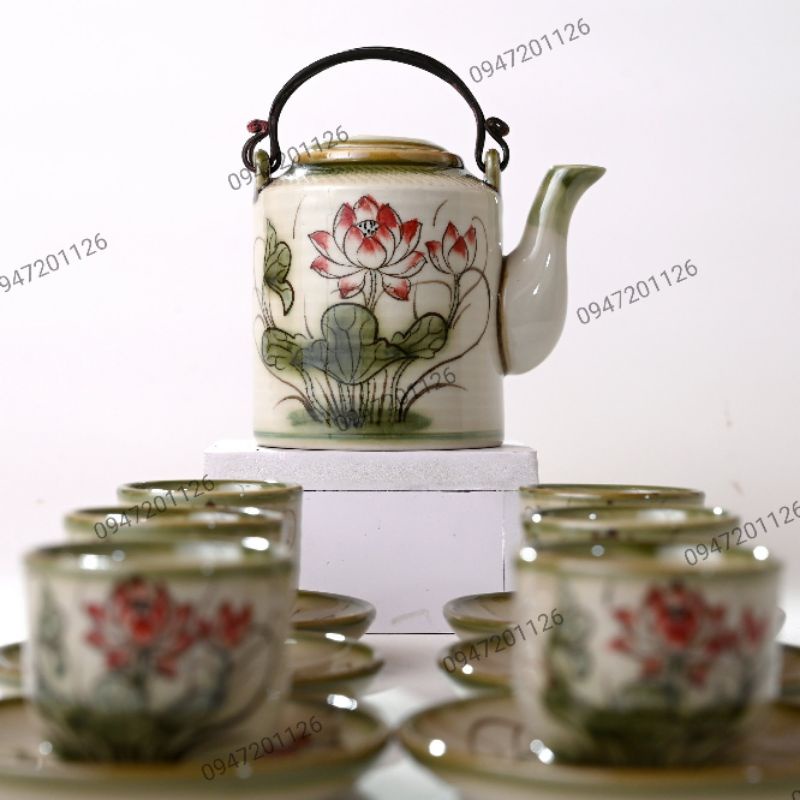 Bộ ấm tích pha trà xanh gốm Bát Tràng men kem đanh vẽ sen đỏ siêu đẹp - dung tích 0,5 và 0,75 lít
