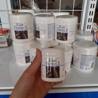 Kem dưỡng thể Dưỡng Ẩm Chống Nẻ bông lúa E100 vitamin E 115gram