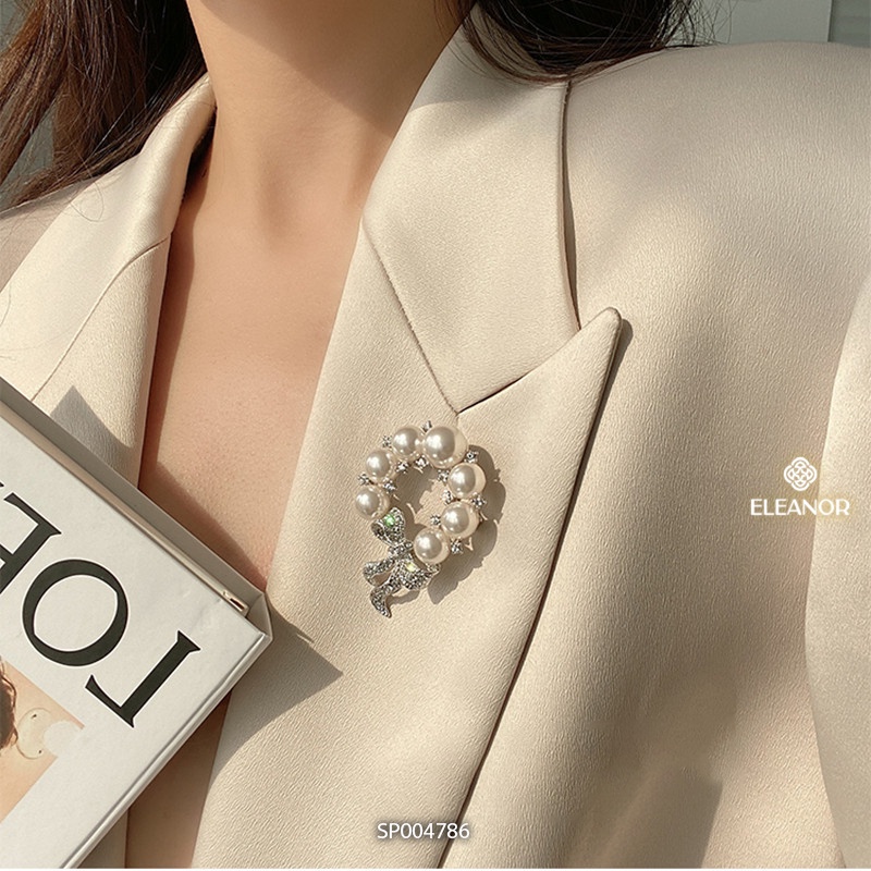 Ghim cài áo nữ ngọc trai nhân tạo Eleanor Accessories hình tròn phối nơ phụ kiện trang sức 4786