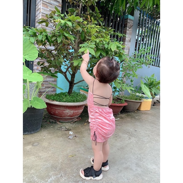 Body nhung dây cho bé gái