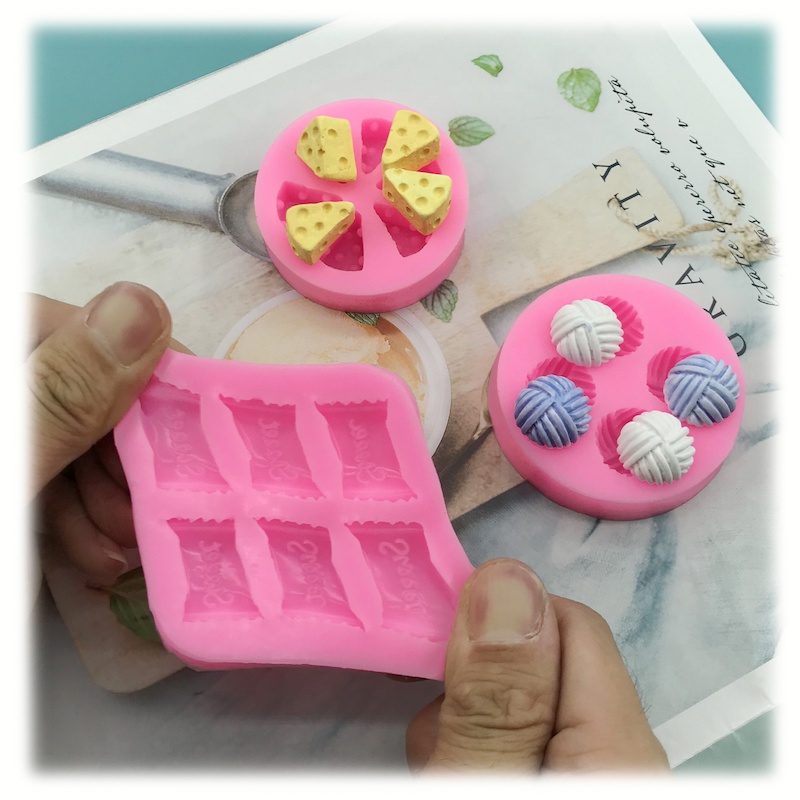 Khuôn Làm Bánh Waffles / Chocolate / Bánh Donut Bằng Silicon Mềm Sáng Tạo