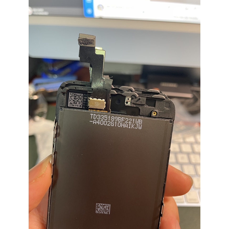 Màn hình thay thế 5se zin ép kính tặng bộ tháo lắp.