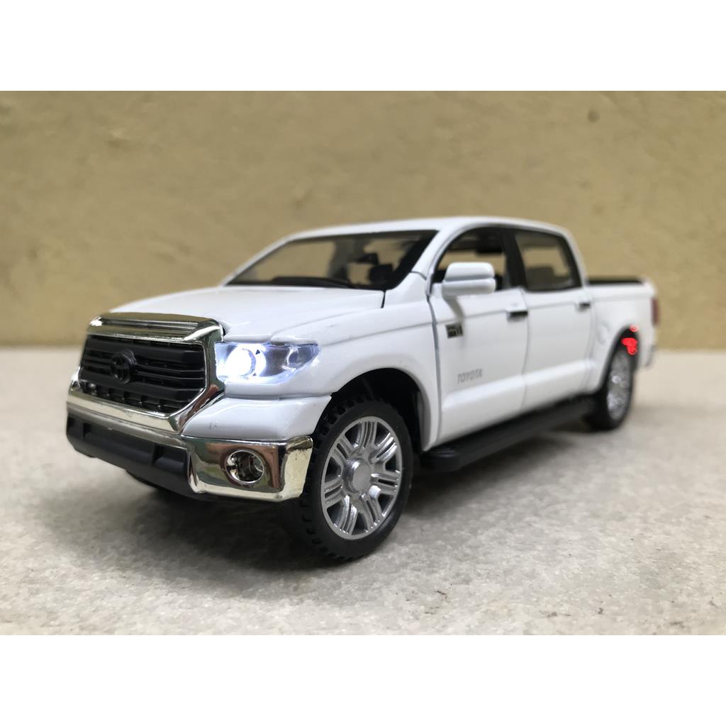Mô hình xe TOYOTA TANDA PICKUP  - 1:32