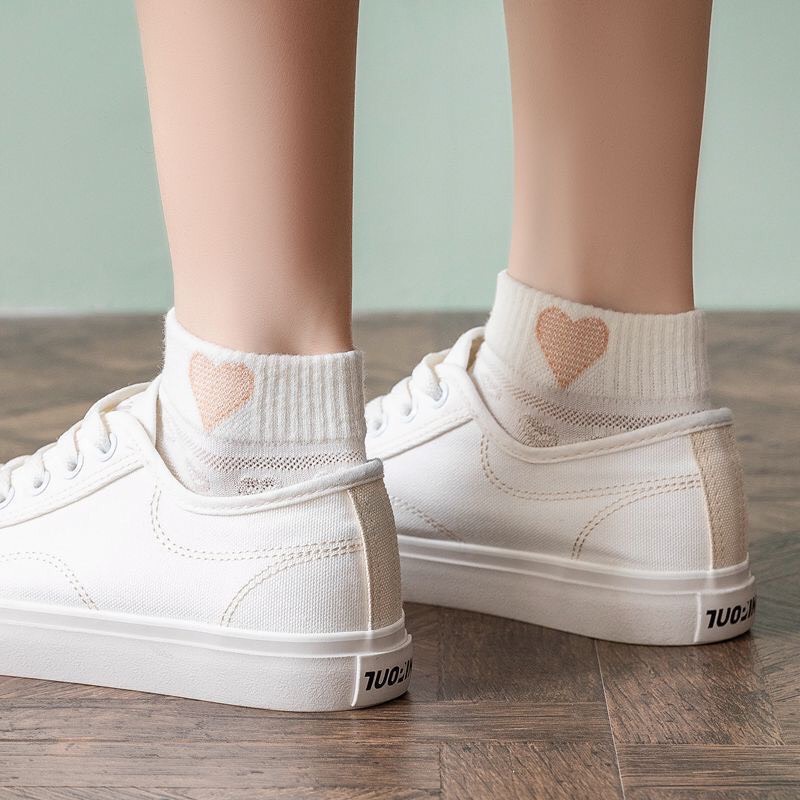 Tất vớ nữ cotton hoạ tiết hình gấu tông màu trắng siêu xinh - Giày BiBo