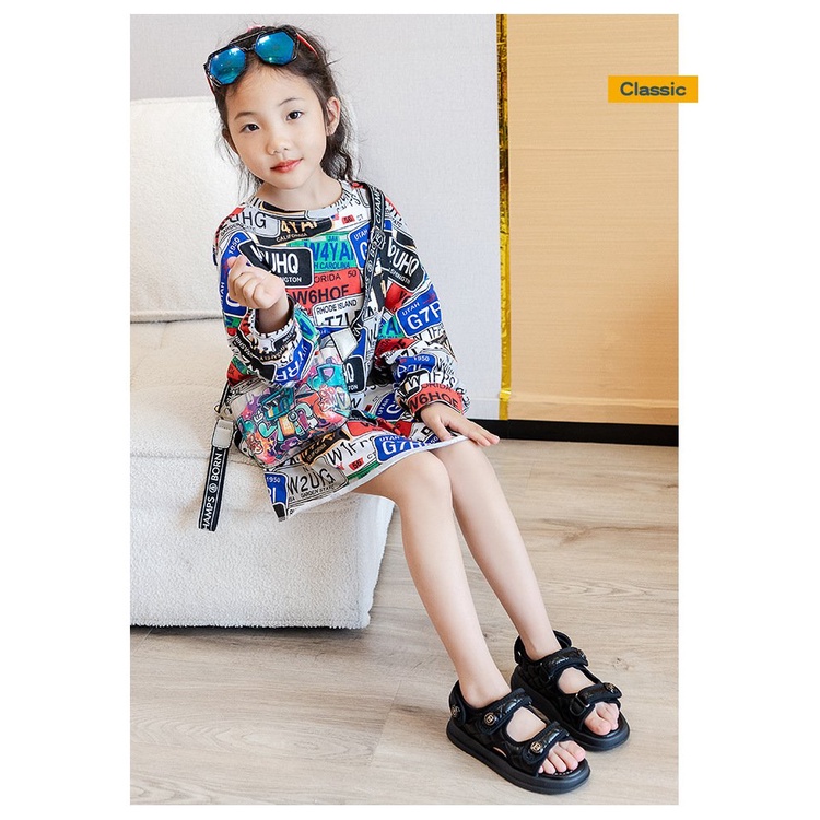 Sandal trần trám đính logo cho bé gái đi chơi đi học phong cách Hàn Quốc da PU siêu mềm êm chân XD-101 (sz24-sz37)