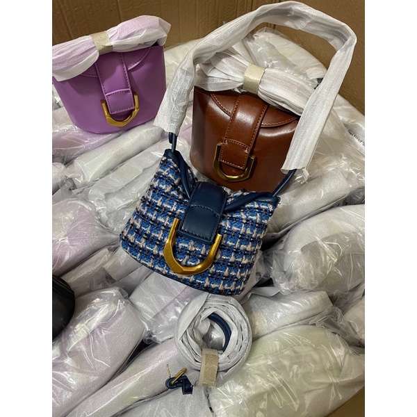 Túi cnk móng ngựa