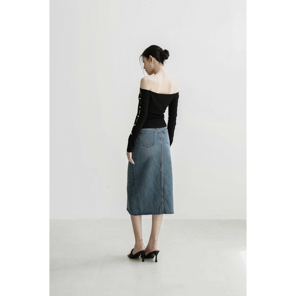 Áo thun nữ thiết kế bẹt vai phần tay cách điệu đính nút MIEU - JS26