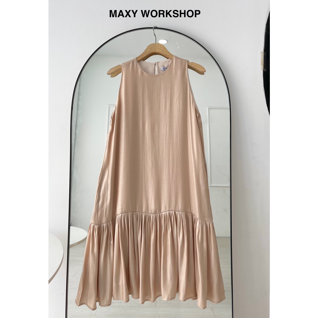 Đầm đuôi cá dáng xòe Color Cloudy Dress Nude Maxy Workshop