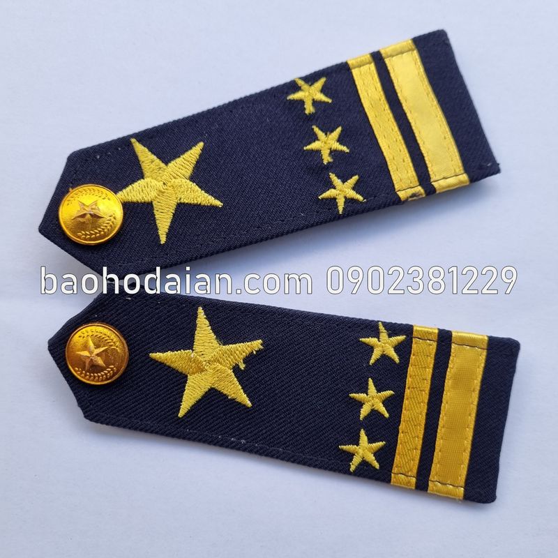 Cầu vai bảo vệ gạch vàng thêu sao nút vàng