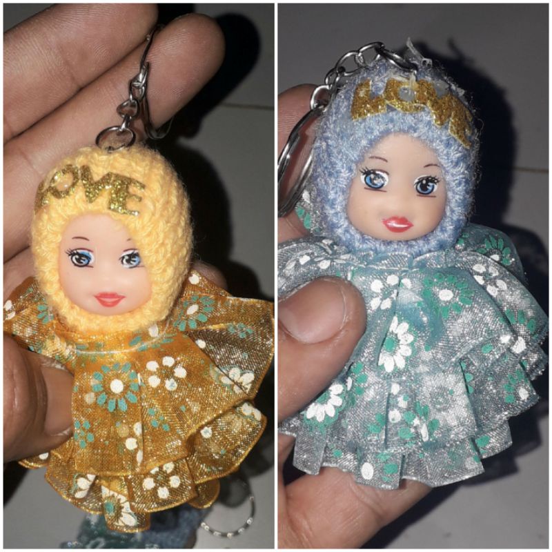 Một chiếc móc khóa em bé rất xinh bằng nhựa và xốp