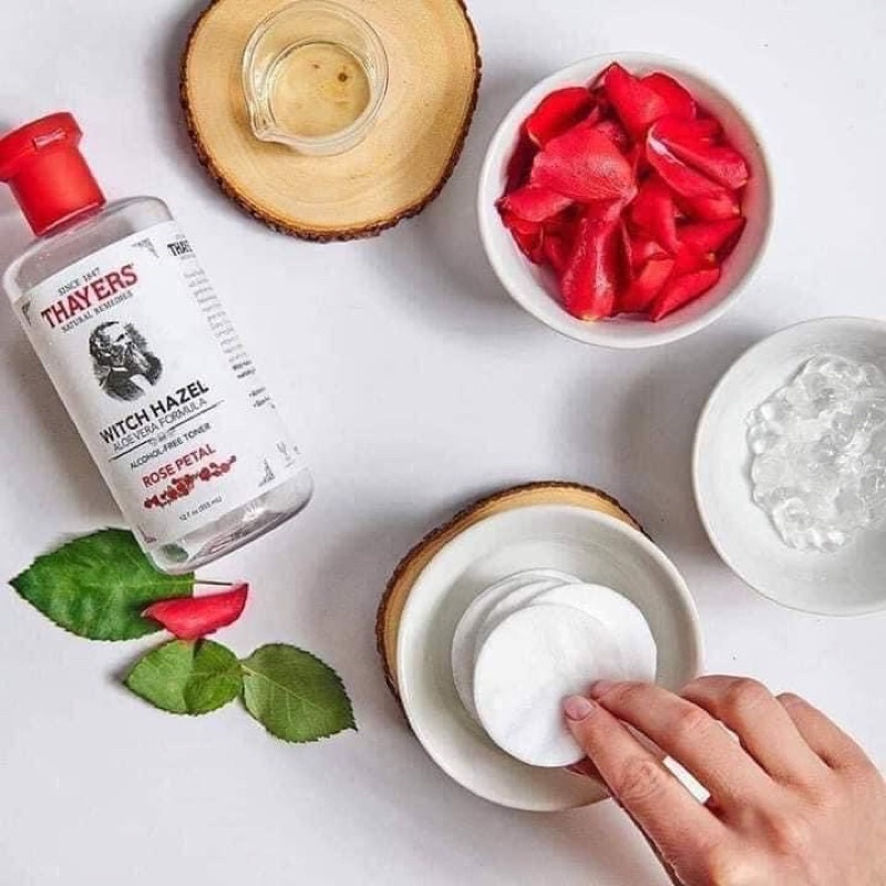 Nước hoa hồng Thayers không cồn Rose (cho mọi loại da) và Lavender ( cho da dầu)