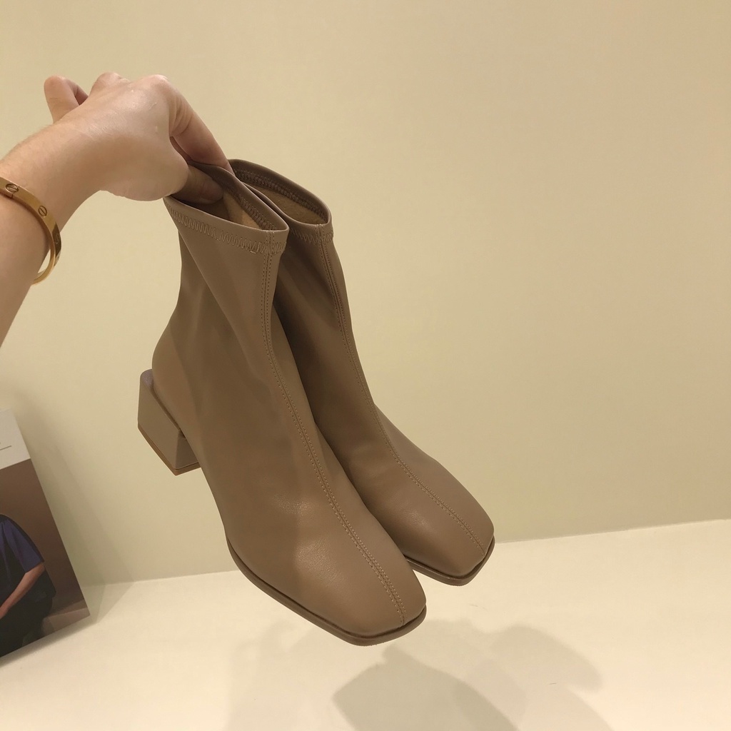 Giày Bốt Cao Gót Mũi Vuông Phong Cách Anh Quốc Thời Trang Xuân Thu Mới Cho Nữ