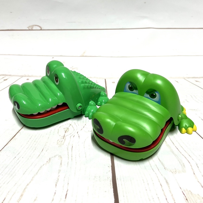 Đồ chơi cá sấu cắn tay vui nhộn 2839-1