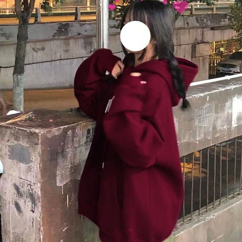 Áo Sweater Có Mũ Trùm Vải Lông Cừu Dày Dáng Rộng Màu Đỏ Rượu Phong Cách Hàn Quốc Thời Trang Thu Đông 2022 Mới