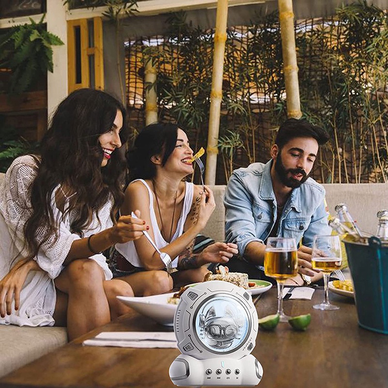 Loa Bluetooth Không Dây Hình Phi Hành Gia Có Đèn Trang Trí Phòng Ngủ / Trẻ Em