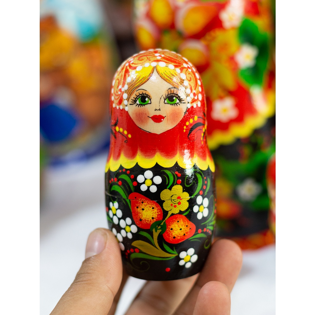 (CÓ VIDEO TỰ QUAY) BỘ BÚP BÊ NGA MATRYOSHKA 5 LỚP 18CM &quot;CÔ BÉ DÂU TÂY&quot; CỰC ĐẸP VÀ DỄ THƯƠNG HÀNG NGA CHÍNH HÃNG