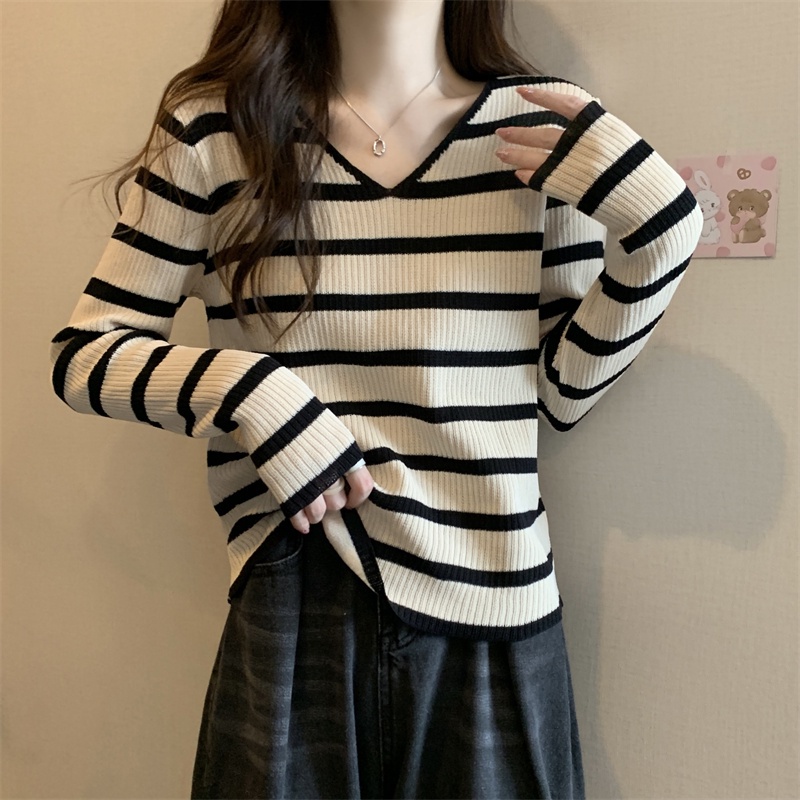 IELGY Áo Thun Dệt Kim Tay Dài Cổ Chữ V Họa Tiết Kẻ Sọc Phong Cách Hàn Quốc Thời Trang Cho Nữ