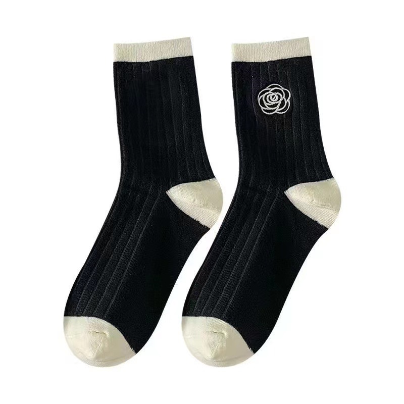 Tất Ống Lửng In Hoa Trà Màu Trắng Đen Thời Trang Mùa Thu Cho Nữ