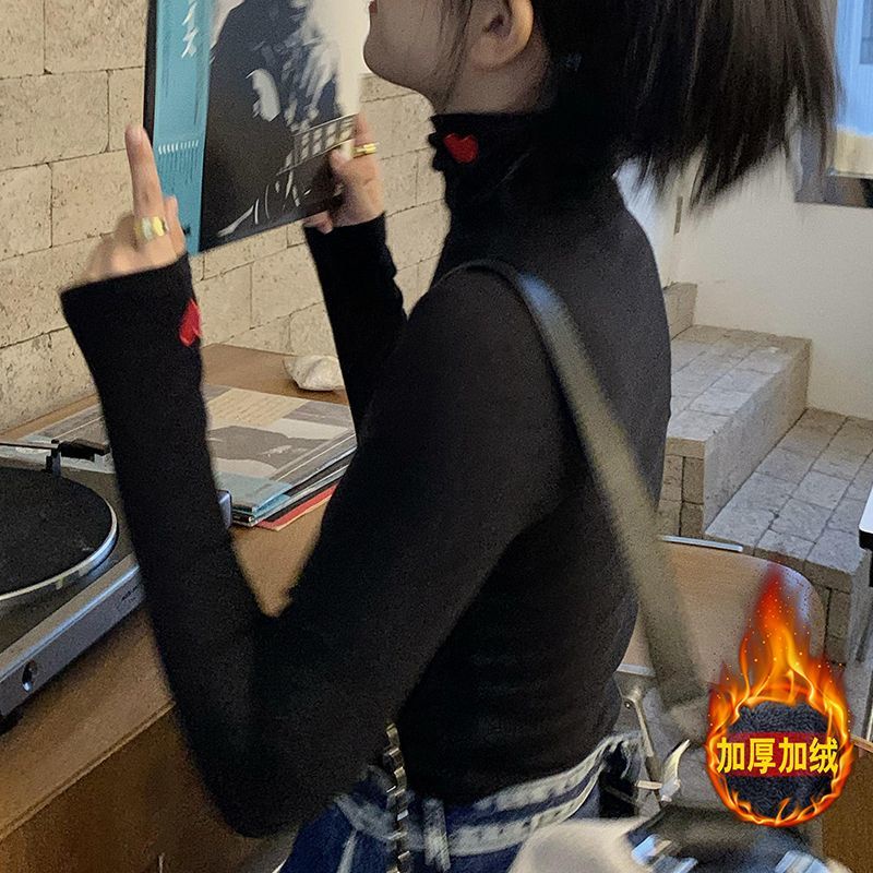 Áo Thun Nữ Cổ Cao Thêu Hình Trái Tim Phong Cách Hàn Quốc