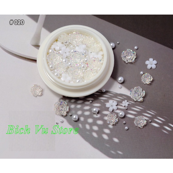 Hoa trong suốt trang trí móng