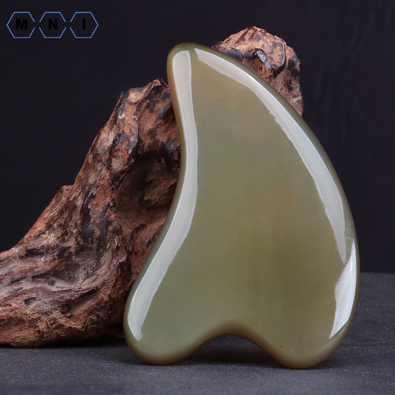 Cạo gió sừng đánh bay vết nhăn da mặt mà không cần dùng bất kỳ loại kem dưỡng nào