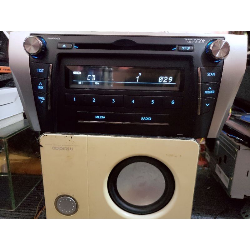 Đầu cd / aux/ Radio xe Camry . lắp chung cho camry 2014 15 16 17 18 19