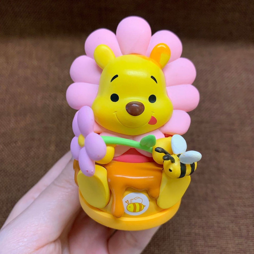 Siêu Chất Lượng Cao!Búp Bê Gấu Pooh Và Dâu Tây Trang Trí Bánh Kem Xinh Xắn