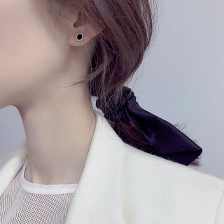 Khuyên tai tròn đen viền đá |daisy.accessory.hn|