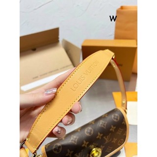 Tui L monogram s22
