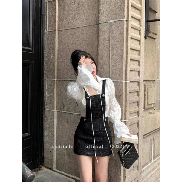 SÉT 2 MÓN YẾM DẠ ĐEN ĐÍNH NÚT KÈM ÁO SƠ MI TRẮNG TAY LOE