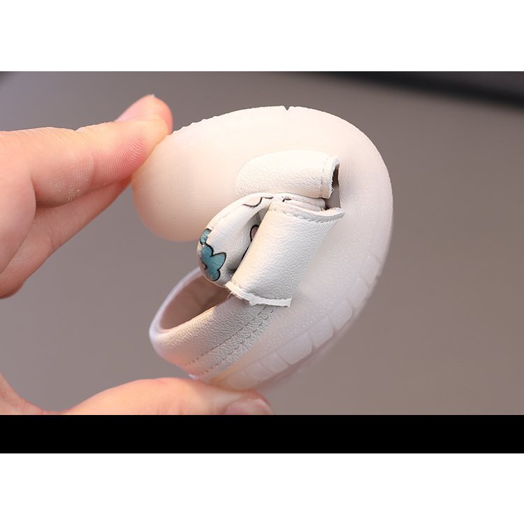 Dép sandal tập đi cho bé gái, quai hậu trẻ em gái đính nơ quai dán ngang chống trơn chống vấp cho bé từ 0- 3 tuổi