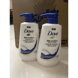 Sữa tắm Dove dưỡng ẩm chai 500g.