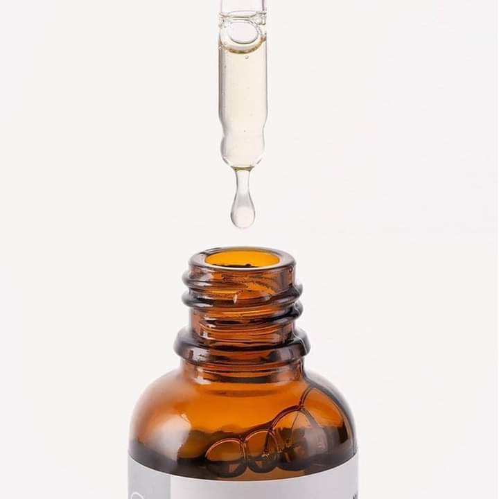 Serum DrCeutics Vitamin C 16% + Tranexamic Acid 3% 30ml giúp dưỡng trắng, mờ thâm sạm Thương