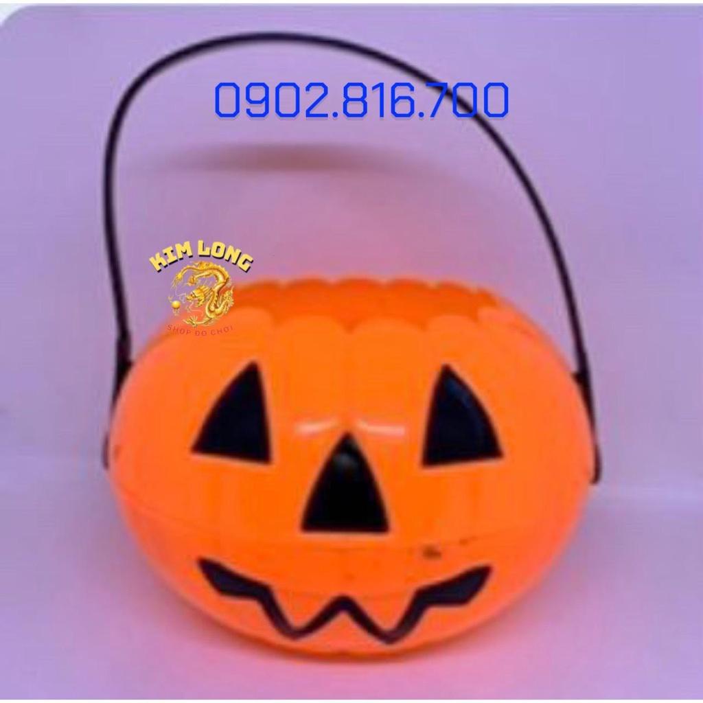 SÉT ÁO CHOÀNG BÍ NGÔ KÈM NÓN VÀ CHỔI PHÙ THỦY TRANG PHỤC HÓA TRANG VÀ PHỤ KIỆN TRANG TRÍ HALLOWEEN