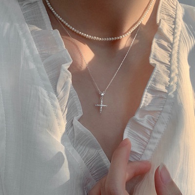 Vòng cổ Hình Thánh Giá Thiết Kế Đơn Giản Sang Trọng Cho Nữ