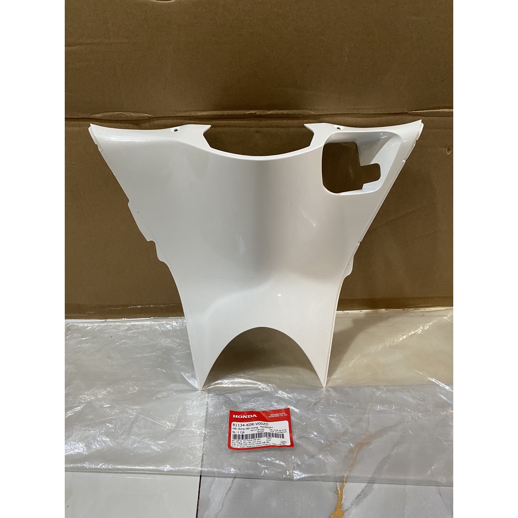 Hốc đựng bên trong - ốp ổ khóa HONDA SH 125&150 năm 2020-2021-2022 màu Trắng. *NHB35P* 81134K0RV00ZD