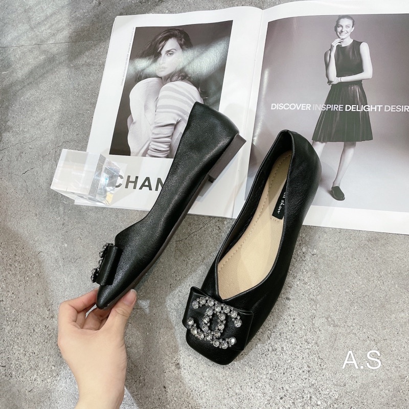 Giày hình chữ x mũi vuông đenn