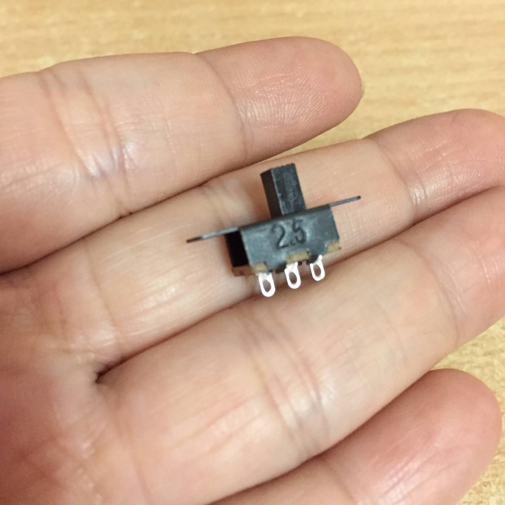 Đế pin 9V kèm công tắc và đèn led dùng để trang trí và chế tạo