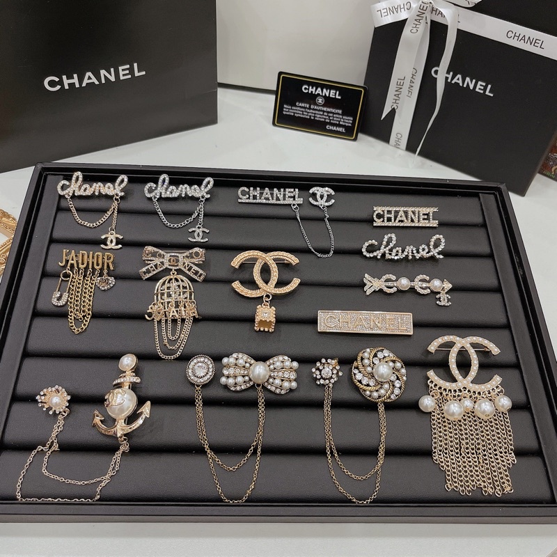 CHARM cài áo, váy xinh🌸🌸🌸 inb để chọn mẫu