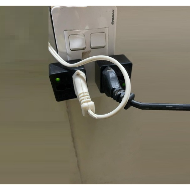 Phích Cắm Điện LIOA Chuyển Từ 3 Chân Sang 2 Chân, Ổ Cắm Chuyển Đổi Đa Năng An Toàn, Tiện Dụng. TakyHome 8613