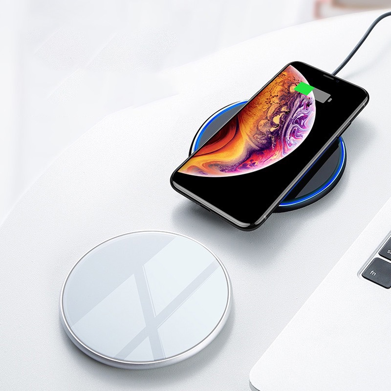 Đế sạc không dây từ tính hỗ trợ sạc nhanh theo tiêu chuẩn Qi-K1810