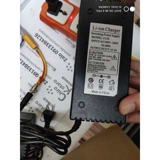 Adapter sạc pin li-ion 5s 21v 3a có quạt dùng cho bộ pin 18-21v