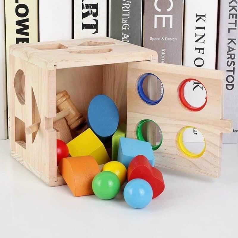 Các món đồ chơi gỗ Montessori cho bé