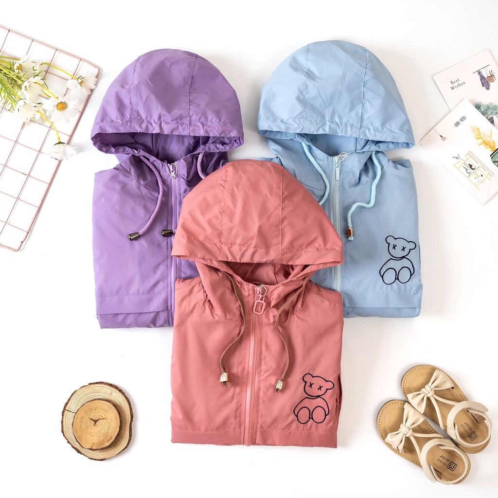 Áo gió trẻ em size đại 6-14 tuổi thêu Gấu màu tím, Áo khoác gió cho bé gái cao cấp lót cotton hàng Quảng Châu