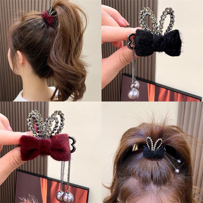 Kẹp Tóc Tai Thỏ Đính Đá Phối Tua Rua Xinh Xắn Dành Cho Nữ