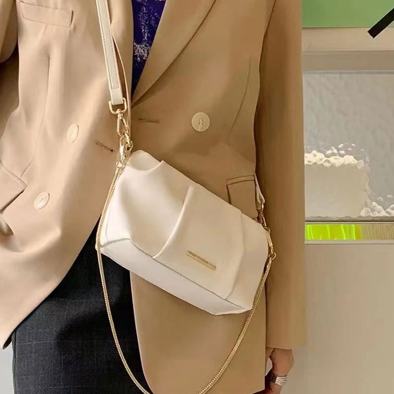 Túi Xách Đeo Vai Hình Đám Mây Thiết Kế Mới Cao Cấp Thời Trang