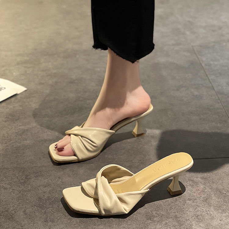 Giày Cao Gót Sandal Phong Cách Retro Thanh Lịch Dễ Phối Đồ Cho Nữ