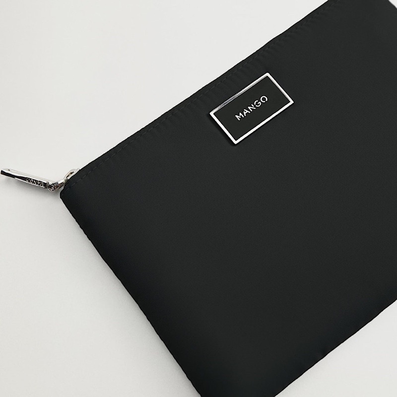 Ví Cầm Tay Nữ Mango