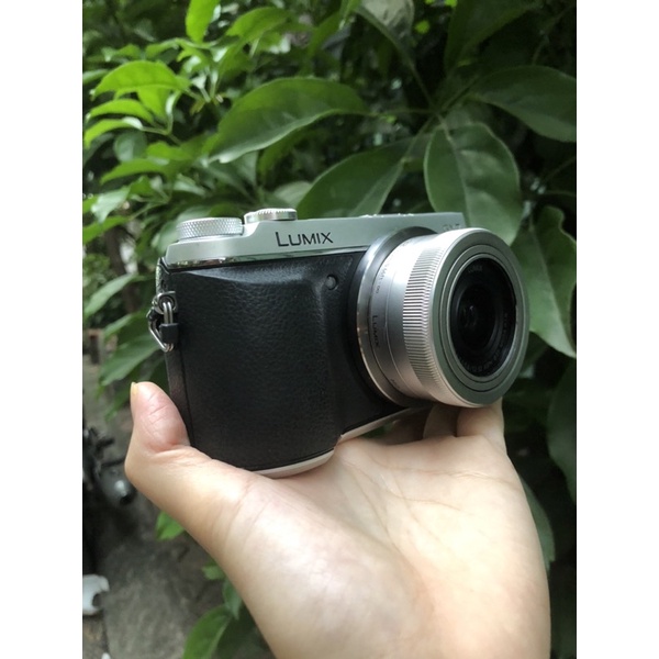 Máy ảnh Panasonic Lumix DMC-GX7 Bạc