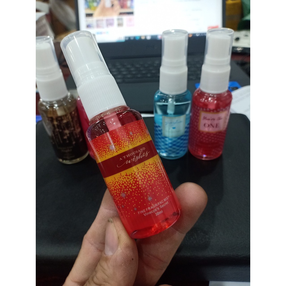 Xịt thơm toàn thân Bath& Body Wokrs , Victoria Loại Nhỏ Gọn 30ml - Lưu Mùi Thơm Lâu Dễ Chịu